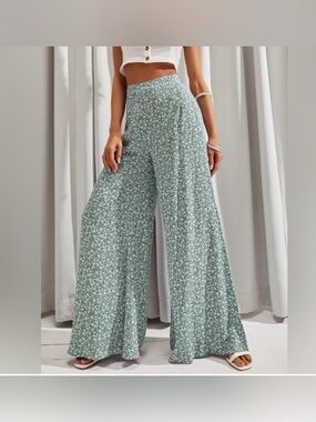 Luukse wide leg floral pant